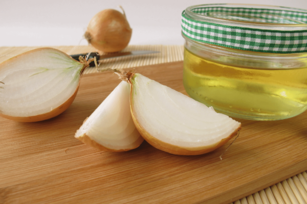 Here’s an Effective Way to Use Onion and Honey for Cough Relief