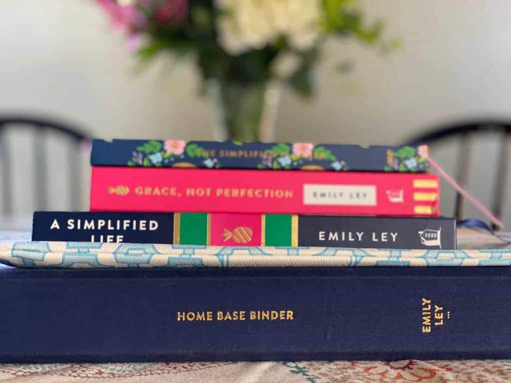 If you like bright florals, polka dots, stripes, bold femininity + high quality- you'll adore Emily Ley. | Simplified Planner review, KristysCottage.com